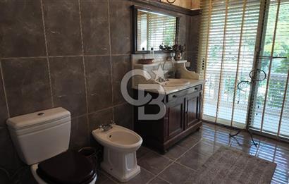 URLA YAĞCILARDA 2.500 M2 ARSA İÇİNDE MÜSTAKİL HAVUZLU VİLLA