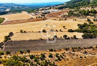 Lapseki Kangırlıda 9.168 m² Tarla | Yolu Olan, Uygun Konumda