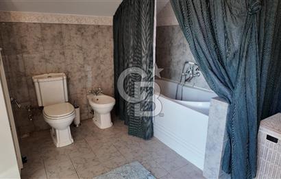 URLA YAĞCILARDA 2.500 M2 ARSA İÇİNDE MÜSTAKİL HAVUZLU VİLLA