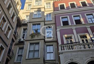 BEYOĞLU ASMALIMESCİT SATILIK DÜKKAN - TARİHİ HAMSON APARTMANI