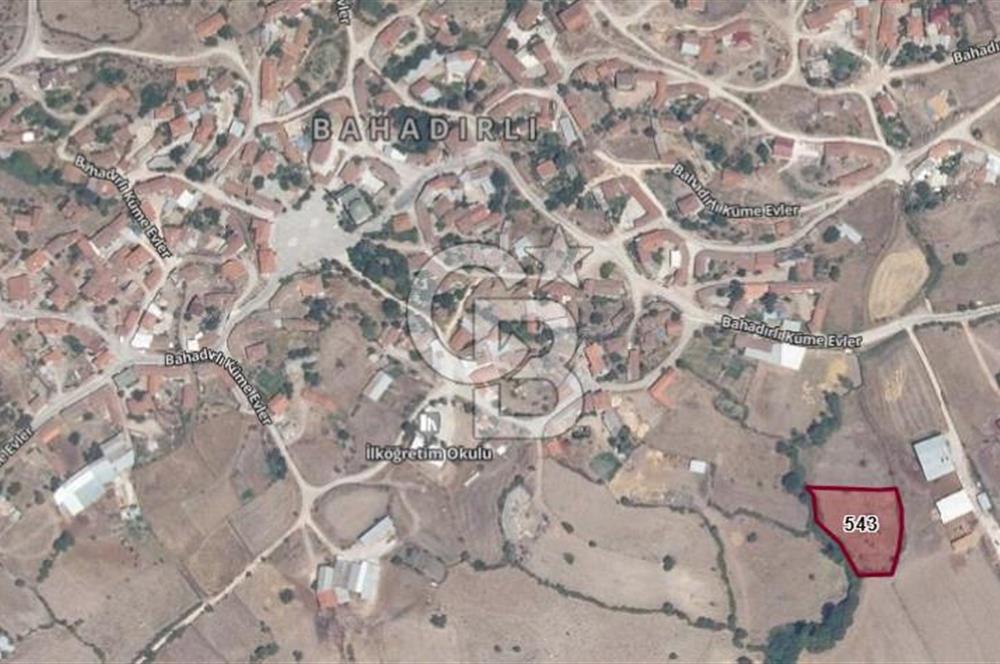 ÇANAKKALE ÇAN BAHADIRLI KÖYÜNDE, 110 M2 KÖYİÇİ İMARLI TOPLAM 2300M2 SATILIK TARLA