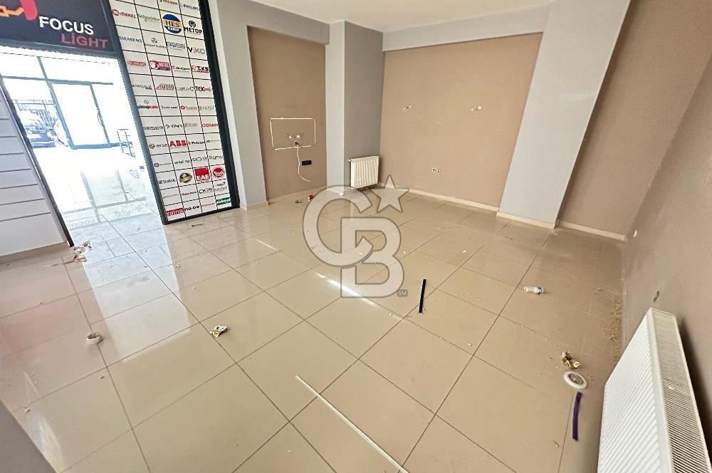 ÜMRANİYE İSTİKLAL'DE MARMARA CADDESİ ÜZERİNDE 2 KATLI DÜKKAN