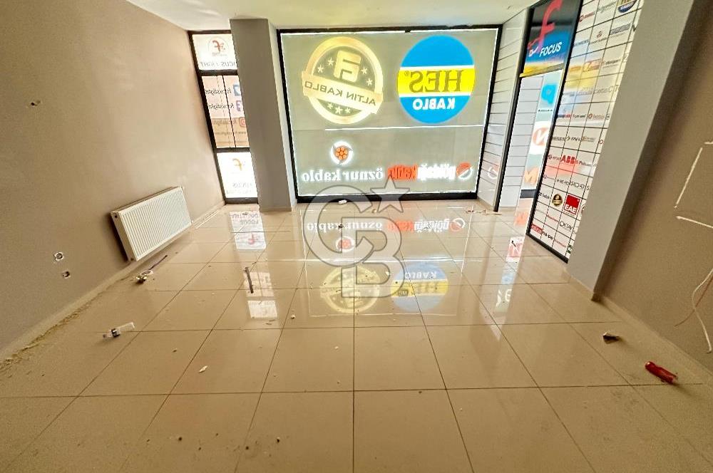 ÜMRANİYE İSTİKLAL'DE MARMARA CADDESİ ÜZERİNDE 2 KATLI DÜKKAN