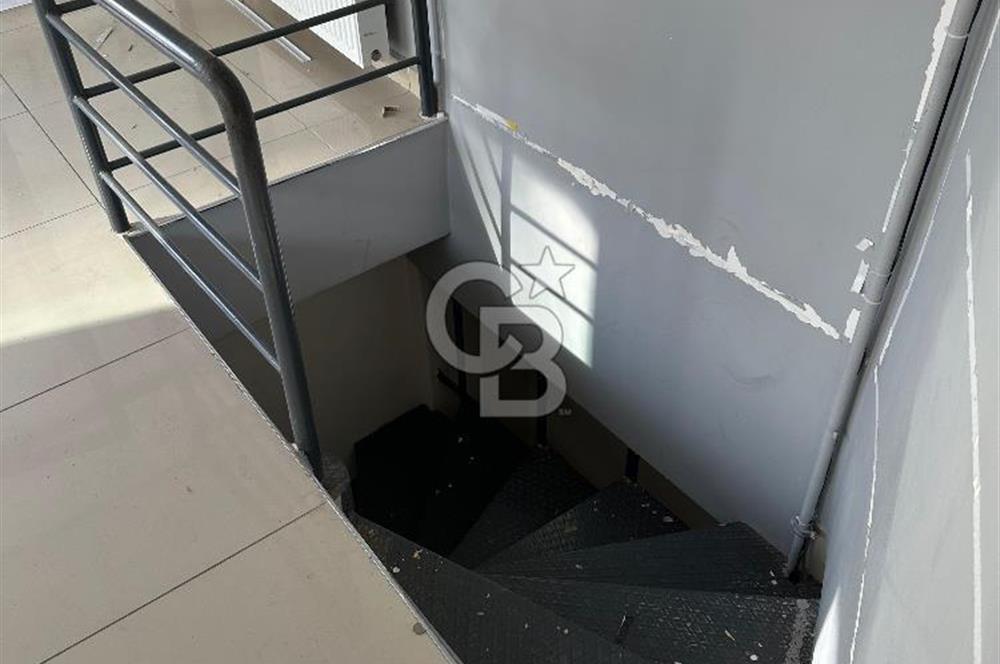 ÜMRANİYE İSTİKLAL'DE MARMARA CADDESİ ÜZERİNDE 2 KATLI DÜKKAN