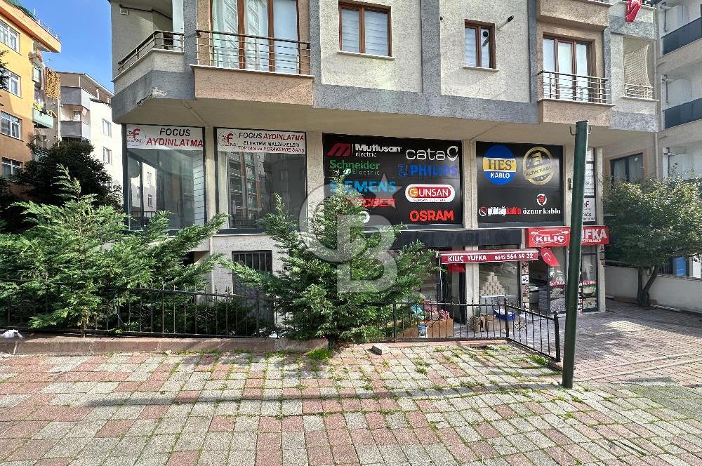ÜMRANİYE İSTİKLAL'DE MARMARA CADDESİ ÜZERİNDE 2 KATLI DÜKKAN