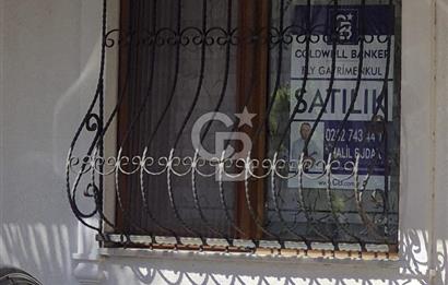 Çayırova özgürlük Mahallesi'nde 3+1 80 metrekare giriş kat satılıktır Güney cephe