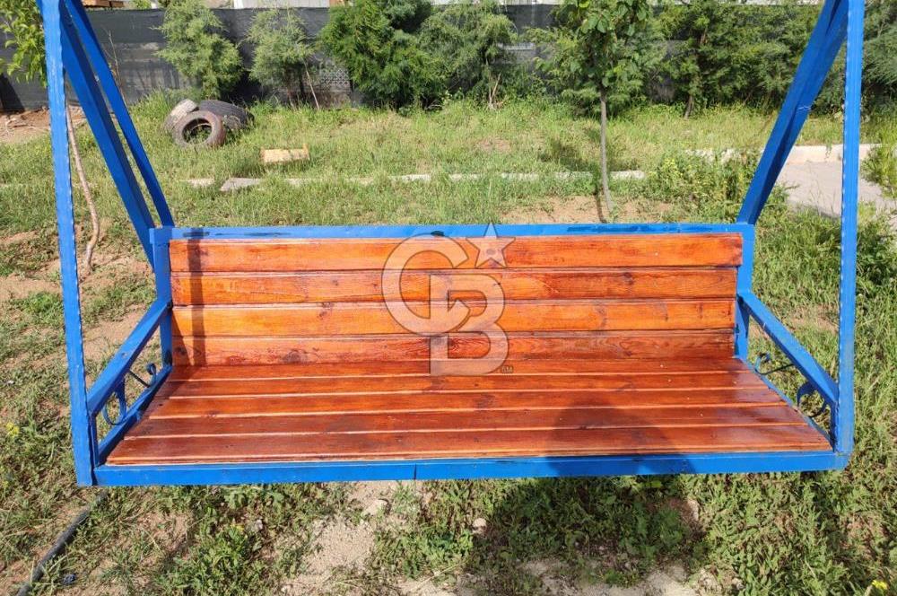 AHILI'DA ABONELERİ AÇIK AĞAÇLARI YETİŞMİŞ SATILIK EŞYALI BAHÇE