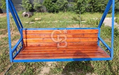 AHILI'DA ABONELERİ AÇIK AĞAÇLARI YETİŞMİŞ SATILIK EŞYALI BAHÇE
