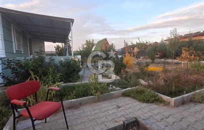 AHILI'DA ABONELERİ AÇIK AĞAÇLARI YETİŞMİŞ SATILIK EŞYALI BAHÇE