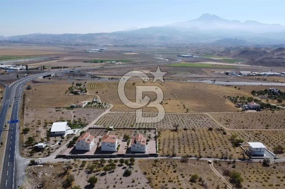 CB ANATOLİADAN NEVŞEHİR YOLU ÜZERİNDE GARİPÇE MAH.SİNDE BAĞ