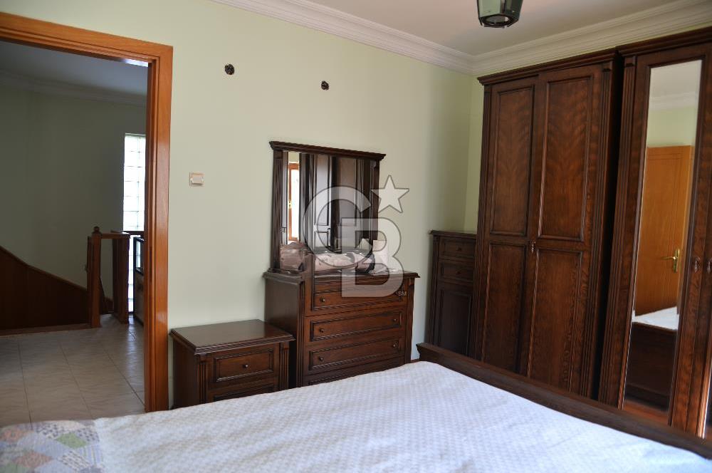Gölbaşı Gökkuşağı Sitesinde Satılık Tam Müstakil Köşe Villa