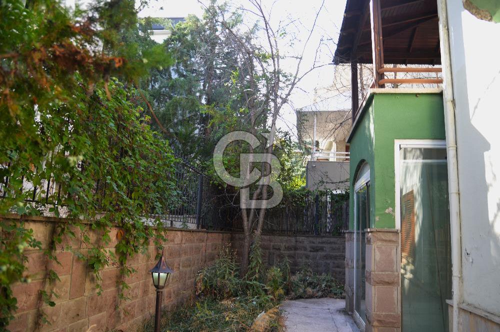 Gölbaşı Gökkuşağı Sitesinde Satılık Tam Müstakil Köşe Villa