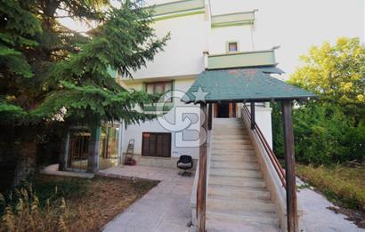 Gölbaşı Gökkuşağı Sitesinde Satılık Tam Müstakil Köşe Villa