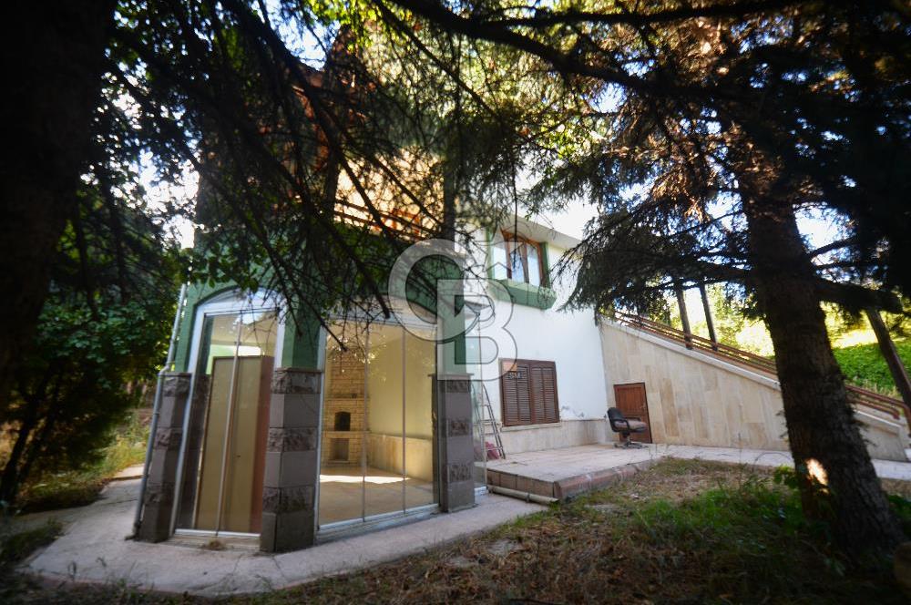 Gölbaşı Gökkuşağı Sitesinde Satılık Tam Müstakil Köşe Villa
