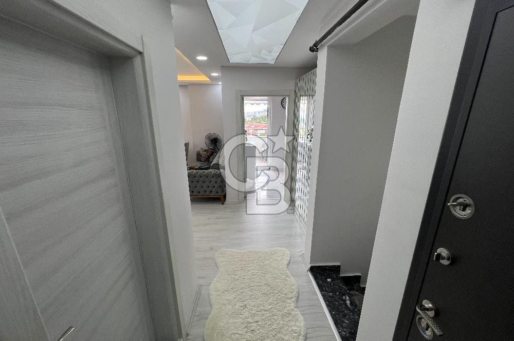 İZMİT TURGUT MH. PANORAMİK DENİZ MANZARALI 3+1 LÜKS ÇATI DUBLEKS