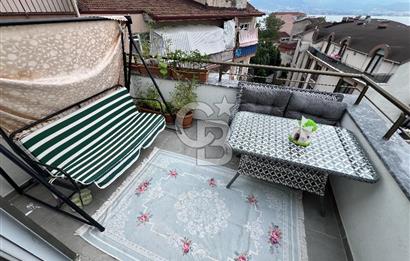 İZMİT TURGUT MH. PANORAMİK DENİZ MANZARALI 3+1 LÜKS ÇATI DUBLEKS