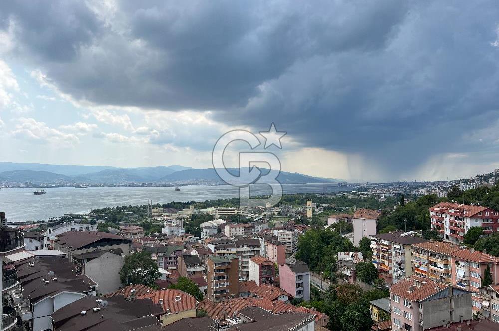 İZMİT TURGUT MH. PANORAMİK DENİZ MANZARALI 3+1 LÜKS ÇATI DUBLEKS