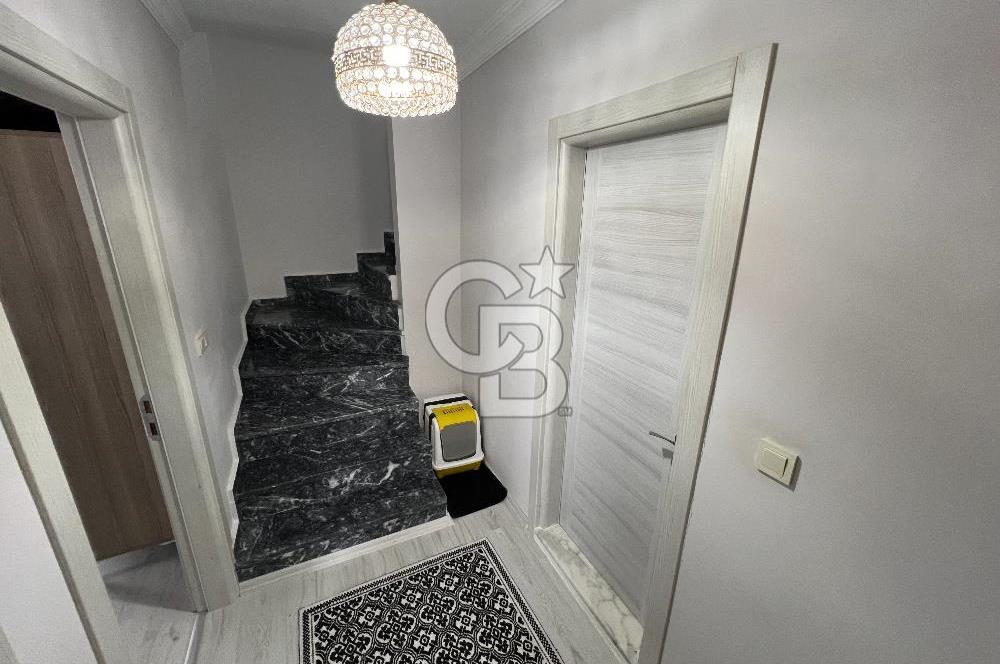 İZMİT TURGUT MH. PANORAMİK DENİZ MANZARALI 3+1 LÜKS ÇATI DUBLEKS