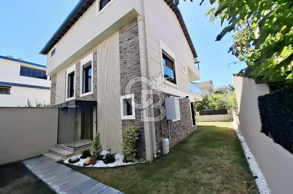 MENDERES COLDWELL BANKER POYRAZ'DAN KEMALPAŞA'DA4+1 LÜX VİLLA