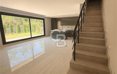 İzmir Menemen Emiralem Satılık 3+2 Tripleks Bahçeli Lüks Villa