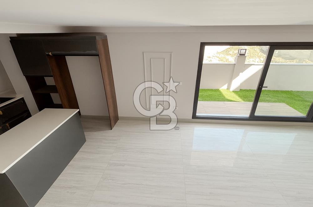 İzmir Menemen Emiralem'de Satılık 2+1 Dubleks Bahçeli Lüks Villa