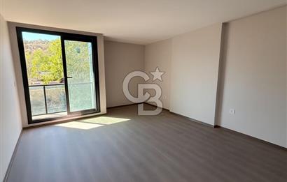 İzmir Menemen Emiralem Satılık 3+2 Tripleks Bahçeli Lüks Villa