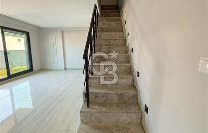İzmir Menemen Emiralem'de Satılık 2+1 Dubleks Bahçeli Lüks Villa