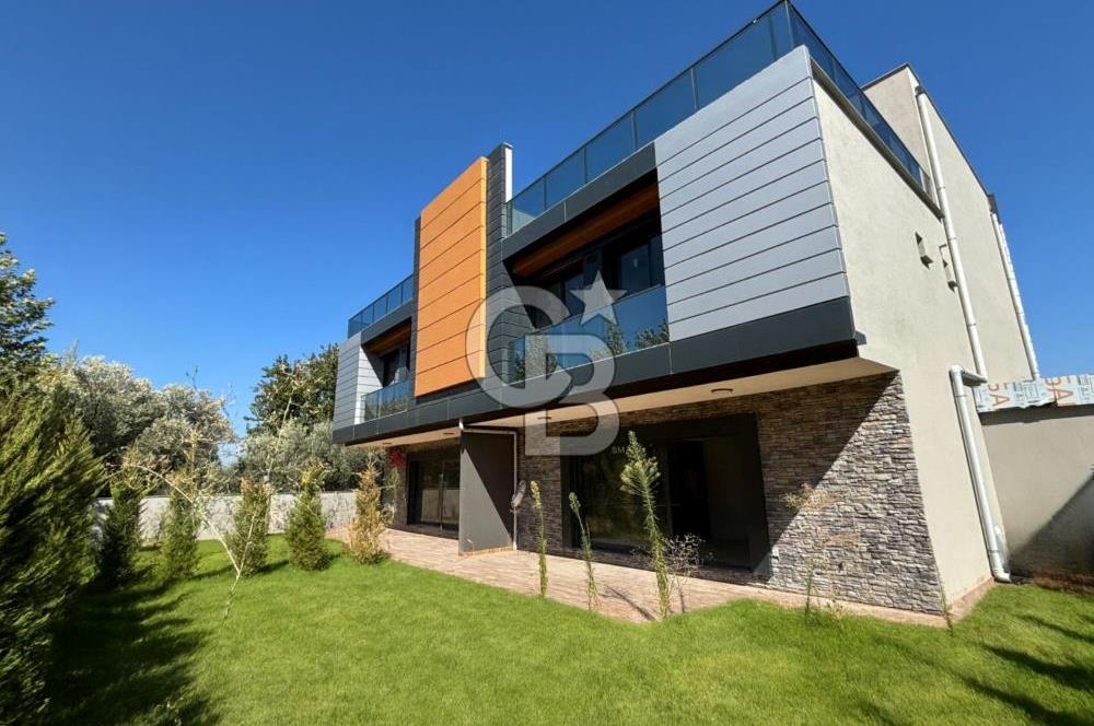 İzmir Menemen Emiralem Satılık 3+2 Tripleks Bahçeli Lüks Villa