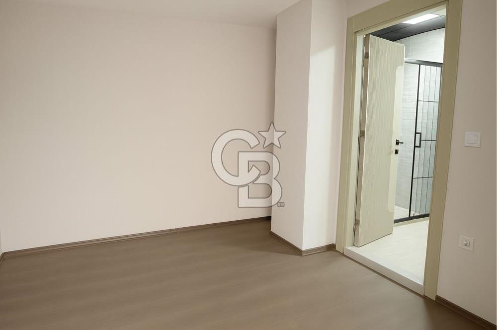İzmir Menemen Emiralem Satılık 3+2 Tripleks Bahçeli Lüks Villa