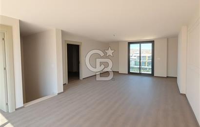 İzmir Menemen Emiralem Satılık 3+2 Tripleks Bahçeli Lüks Villa