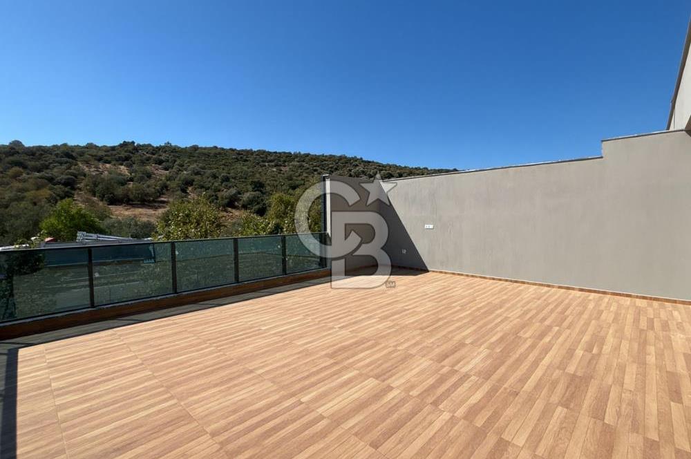 İzmir Menemen Emiralem Satılık 3+2 Tripleks Bahçeli Lüks Villa