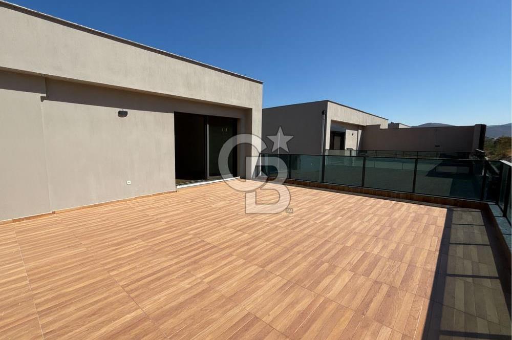 İzmir Menemen Emiralem Satılık 3+2 Tripleks Bahçeli Lüks Villa