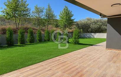 İzmir Menemen Emiralem Satılık 3+2 Tripleks Bahçeli Lüks Villa