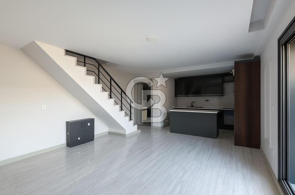 İzmir Menemen Emiralem'de Satılık 2+1 Dubleks Bahçeli Lüks Villa