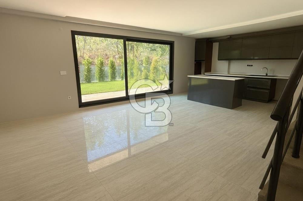 İzmir Menemen Emiralem Satılık 3+2 Tripleks Bahçeli Lüks Villa