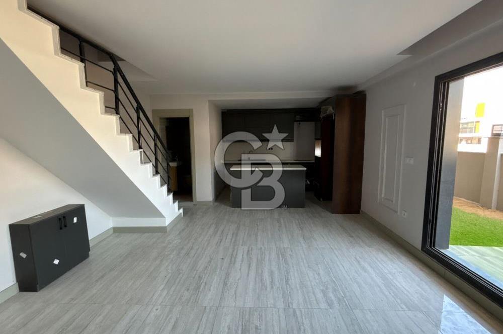 İzmir Menemen Emiralem'de Satılık 2+1 Dubleks Bahçeli Lüks Villa
