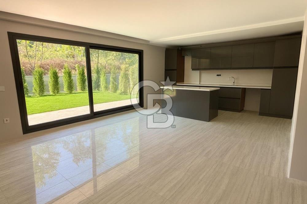 İzmir Menemen Emiralem Satılık 3+2 Tripleks Bahçeli Lüks Villa