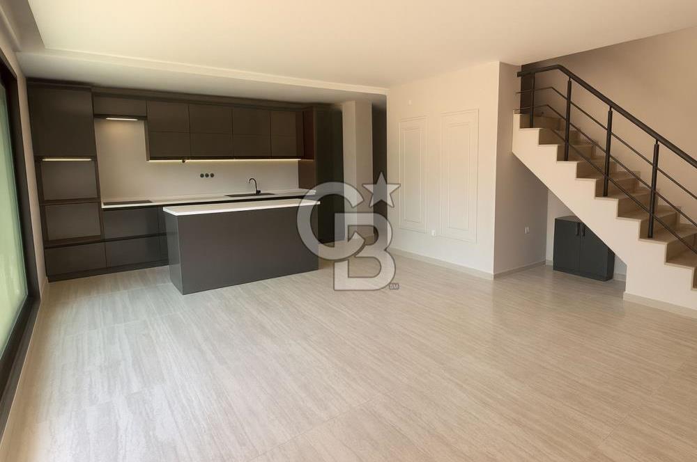 İzmir Menemen Emiralem Satılık 3+2 Tripleks Bahçeli Lüks Villa