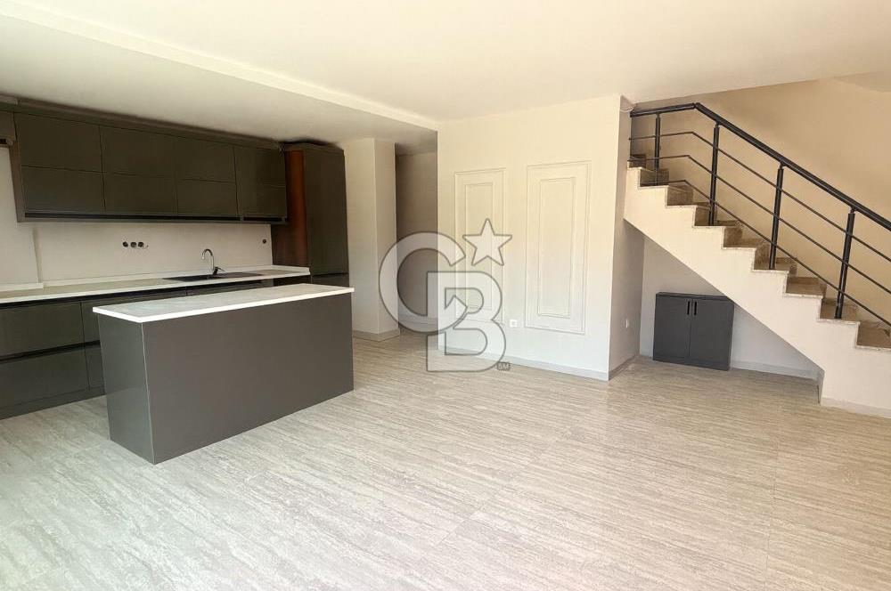 İzmir Menemen Emiralem Satılık 3+2 Tripleks Bahçeli Lüks Villa