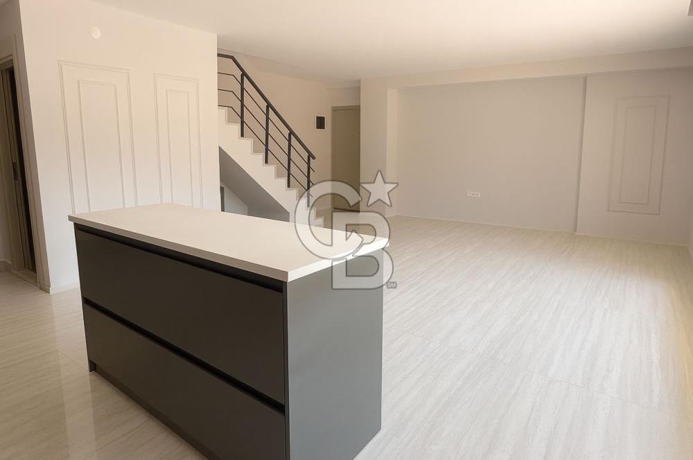 İzmir Menemen Emiralem Satılık 3+2 Tripleks Bahçeli Lüks Villa