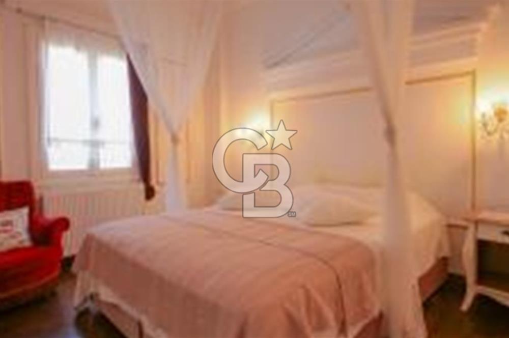 AYVALIK CUNDA DA KÖY İÇİNDE SATILIK OTEL 