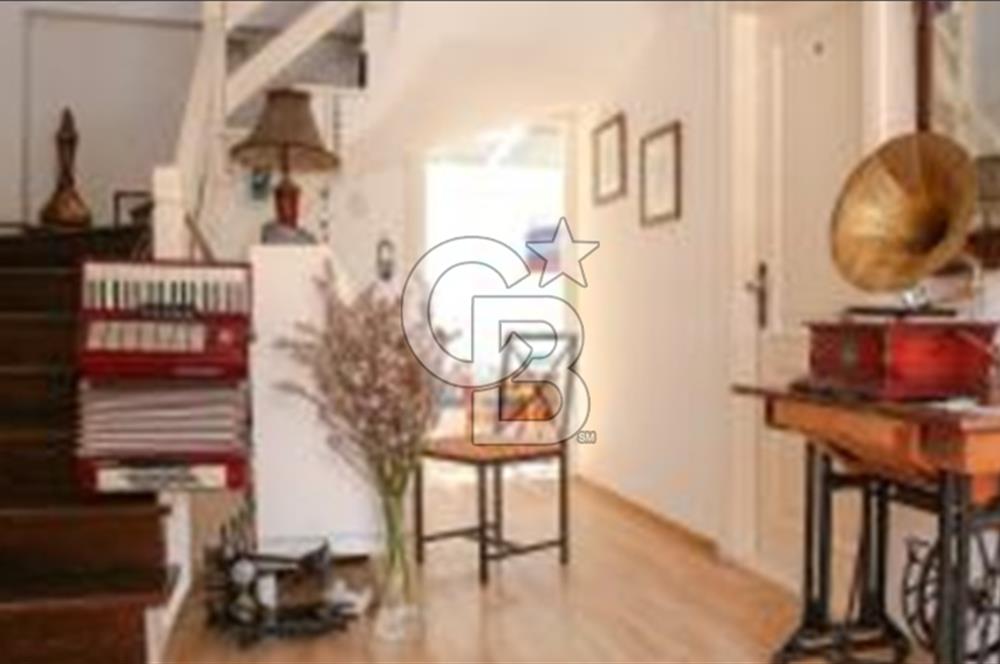 AYVALIK CUNDA DA KÖY İÇİNDE SATILIK OTEL 