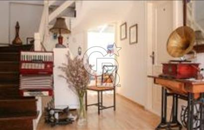 AYVALIK CUNDA DA KÖY İÇİNDE SATILIK OTEL 