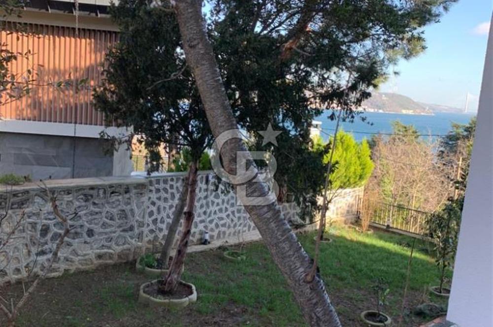 Sarıyer Kireçburnu ' nda boğaz manzaralı Kiralık daire 1+1