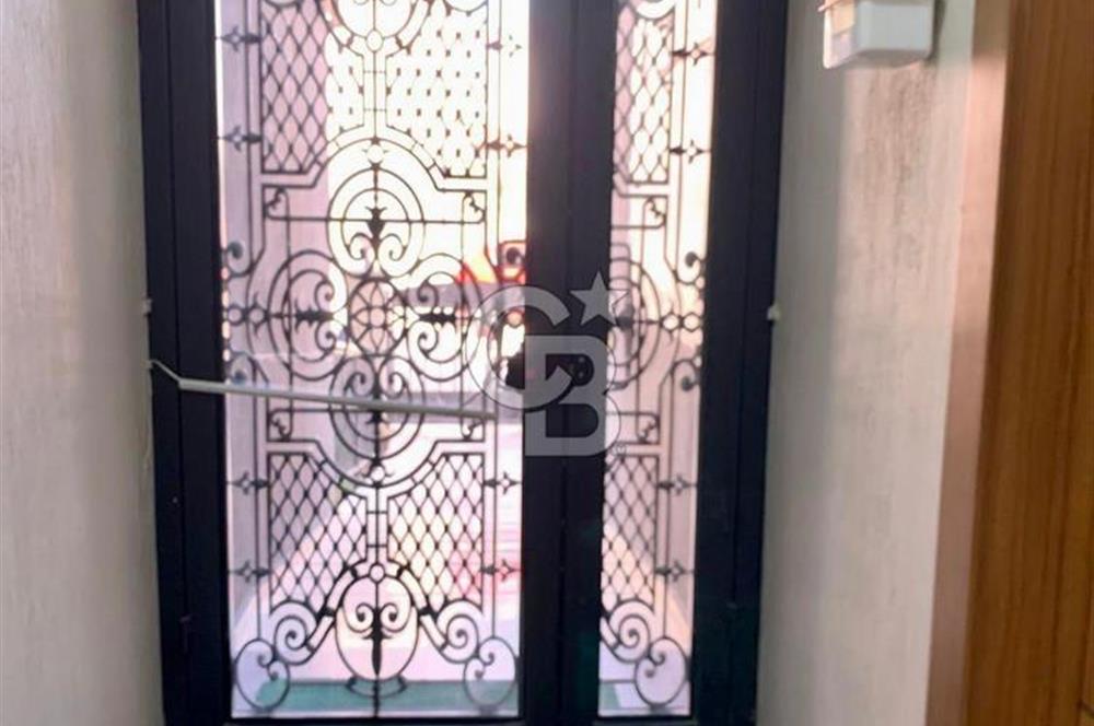 Seferihisar Çolak İbrahim Mah. Kapalı Mutfaklı 2+1 Kiralık Daire