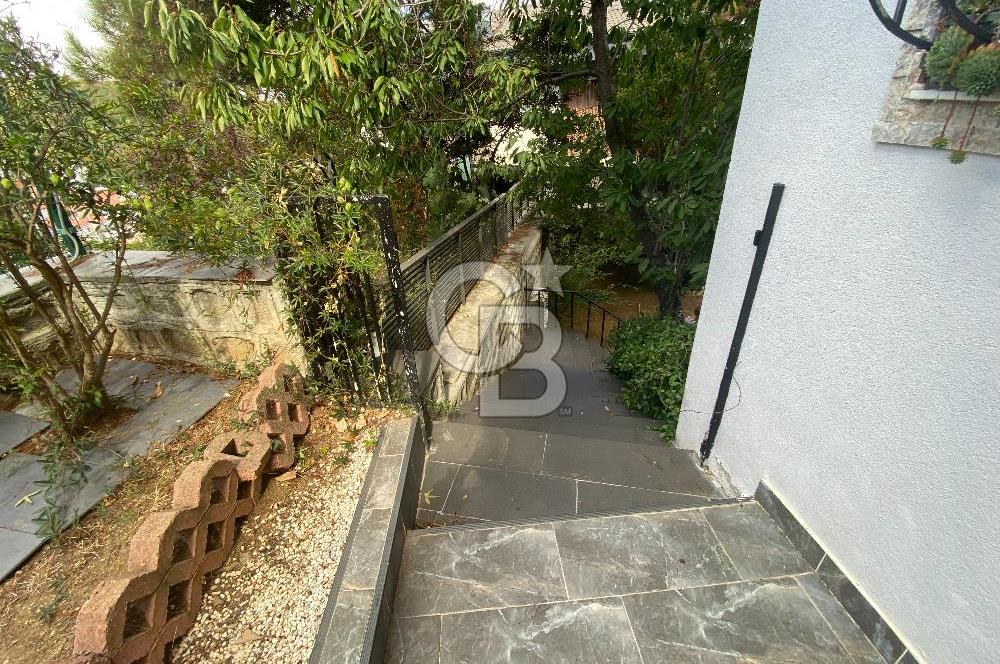 Sarıyer Kireçburnu ' nda boğaz manzaralı Kiralık daire 1+1