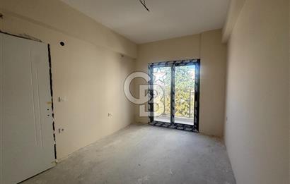 BORNOVA, KÜÇÜK PARKTA PROJEDEN SATILIK 1+1 DAİRE 