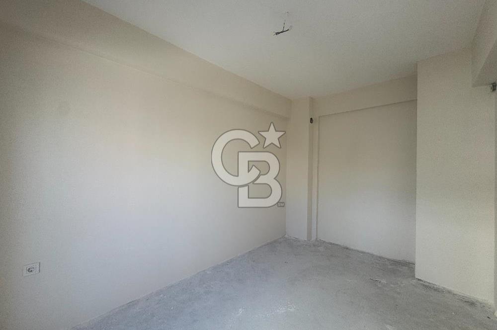 BORNOVA, KÜÇÜK PARKTA PROJEDEN SATILIK 1+1 DAİRE 