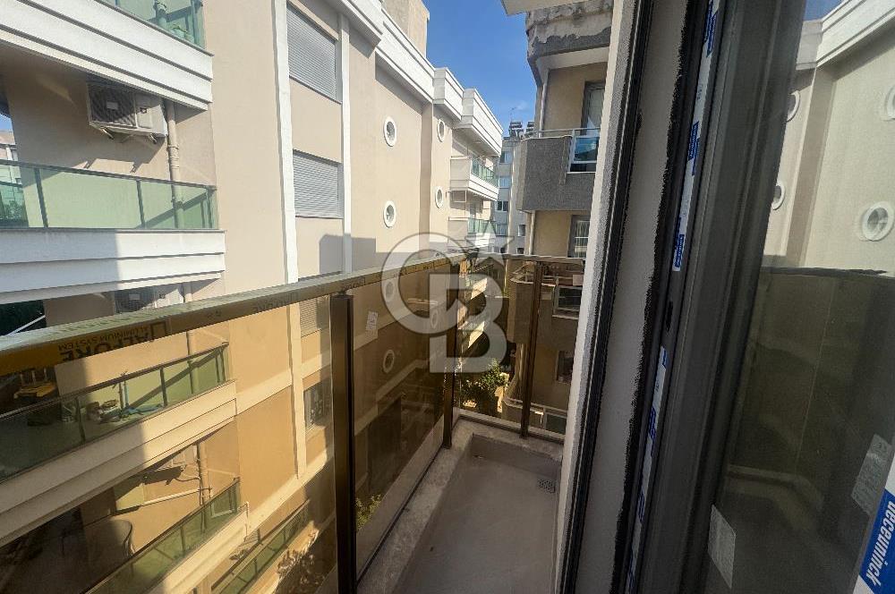 BORNOVA, KÜÇÜK PARKTA PROJEDEN SATILIK 1+1 DAİRE 