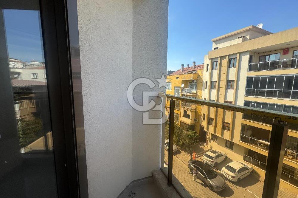 BORNOVA, KÜÇÜK PARKTA PROJEDEN SATILIK 1+1 DAİRE 